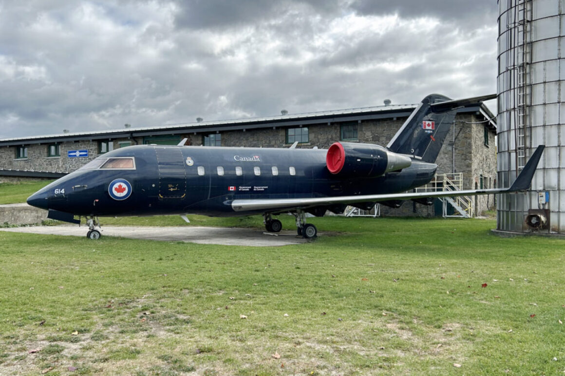 Canadair CL-60 Challenger